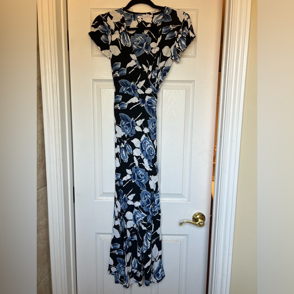 GORGEOUS Flower Wrap Around Dress